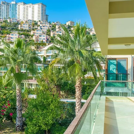 Gold City Apartment